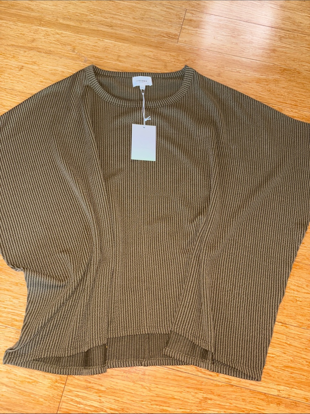 NWT Andree by Unit Green Oversized Boxy Dolman Tunic Top M boho comfy fall